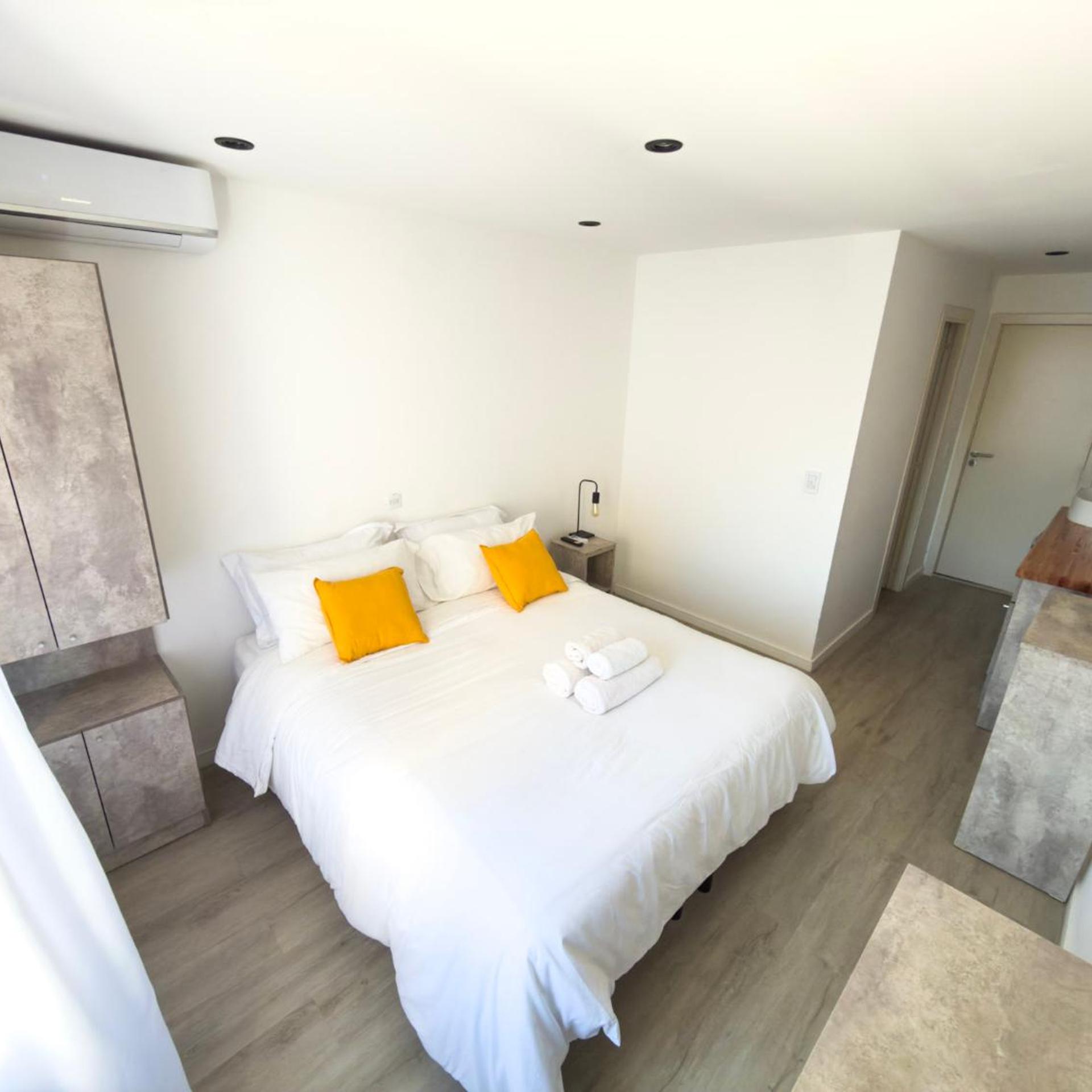 Hotel Mar y Cielo 12/48