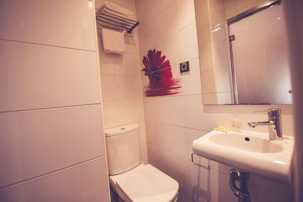 Hostal Prado 65/69