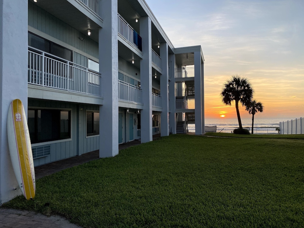Coastal Waters Inn 4/74