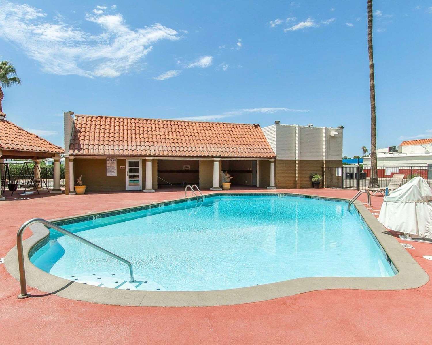 Super 8 by Wyndham Mesa Downtown Near Convention Center 2/20