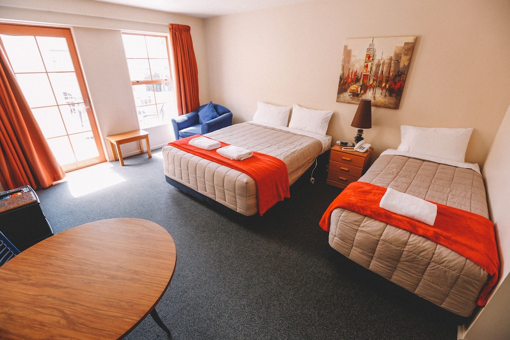 Addington Stadium Motel 11/38