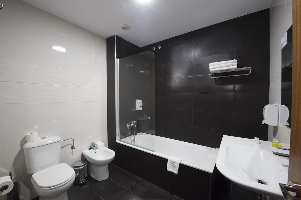 HOTEL OCA INSUA 44/46