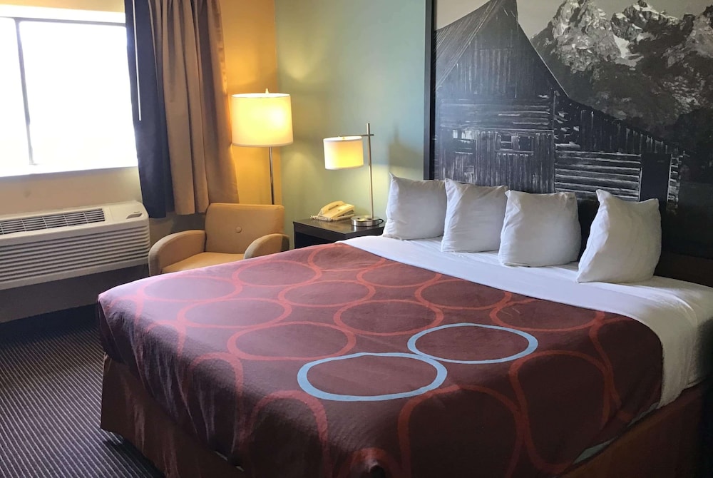 Super 8 by Wyndham Casper East/Evansville 5/33