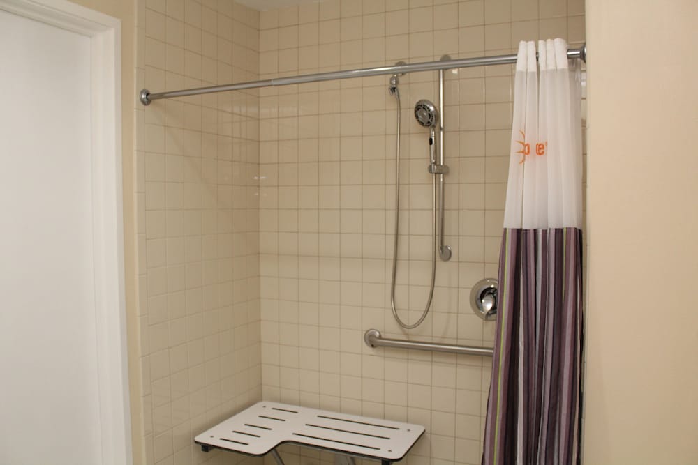 La Quinta Inn & Suites by Wyndham Tampa Fairgrounds - Casino 18/43