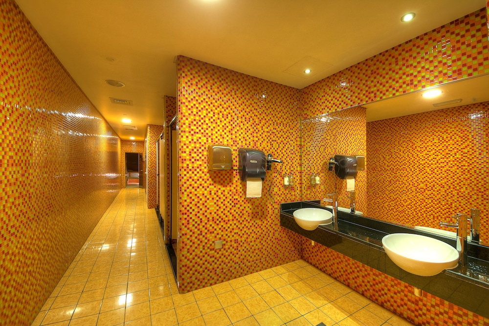 Al Khoory Executive Hotel, Al Wasl — 6