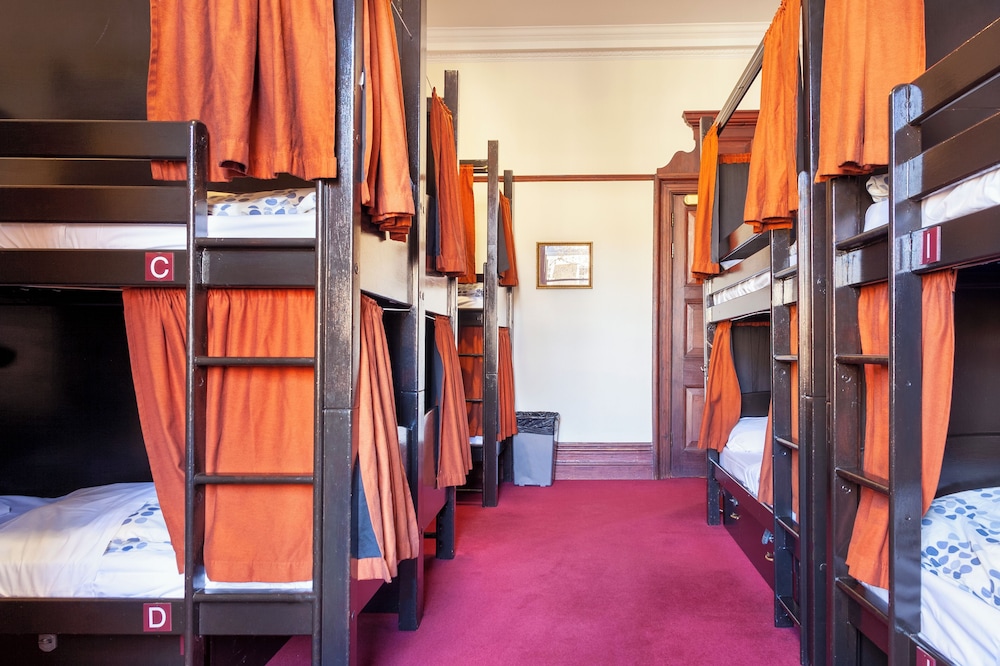 Palmers Lodge Swiss Cottage 43/72