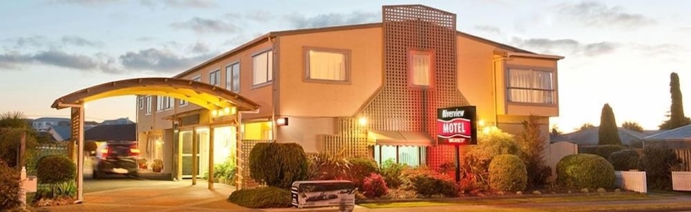 Riverview Motel 5/56