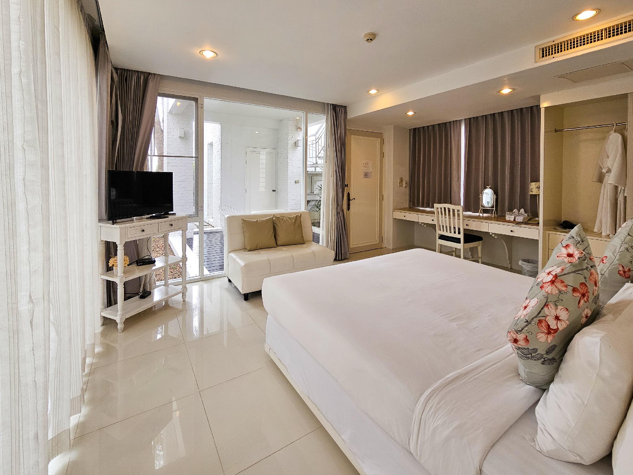 Sea Breeze, King Bed، Verano Beach Villa 2/2