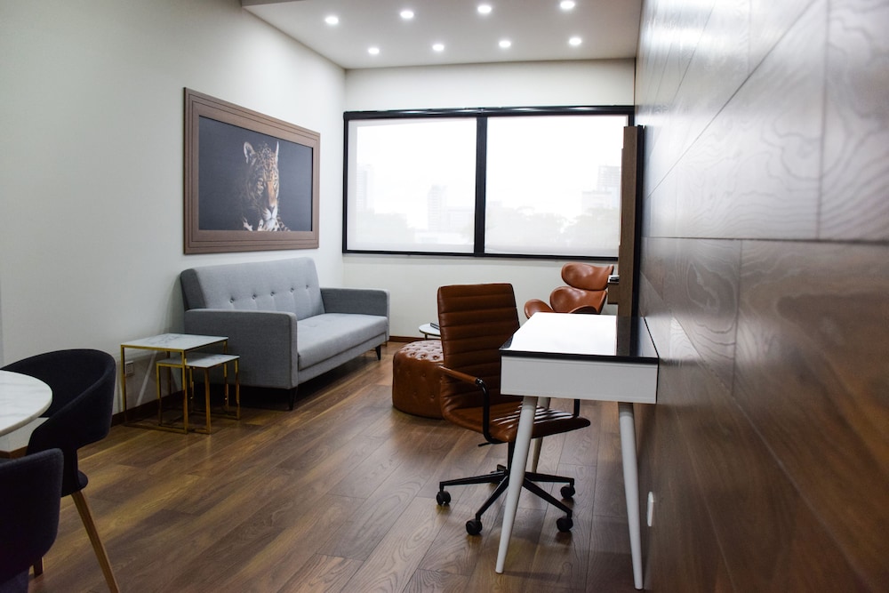 Tryp By Wyndham Santa Cruz 35/38