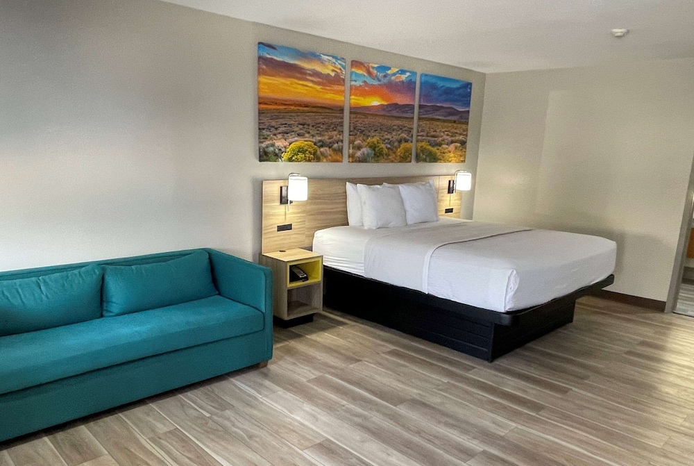 STANDARD, KING BED