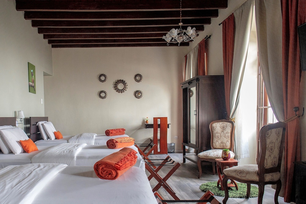HOTEL COLONIAL SAN AGUSTIN 44/77