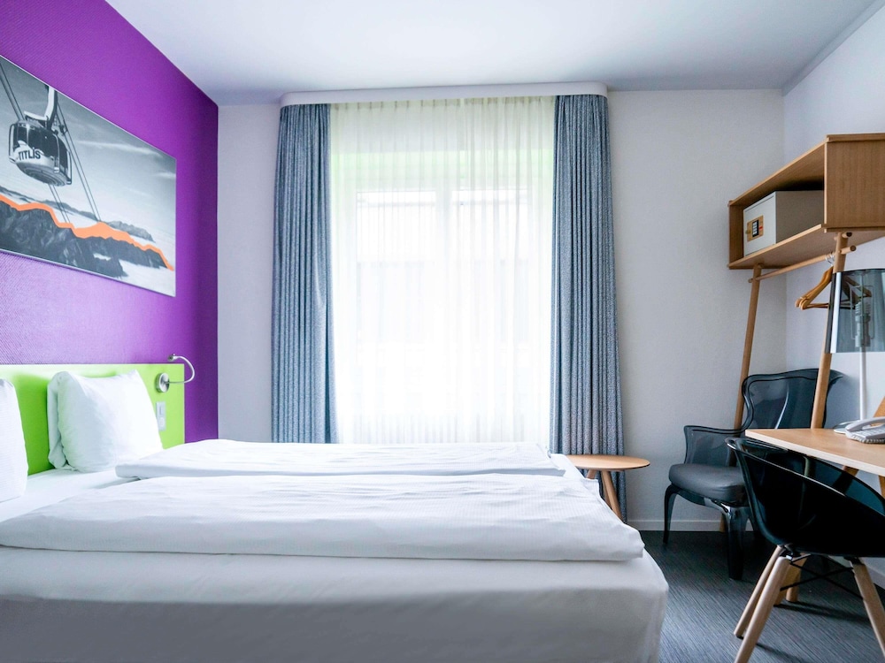 STANDARD, KING BED