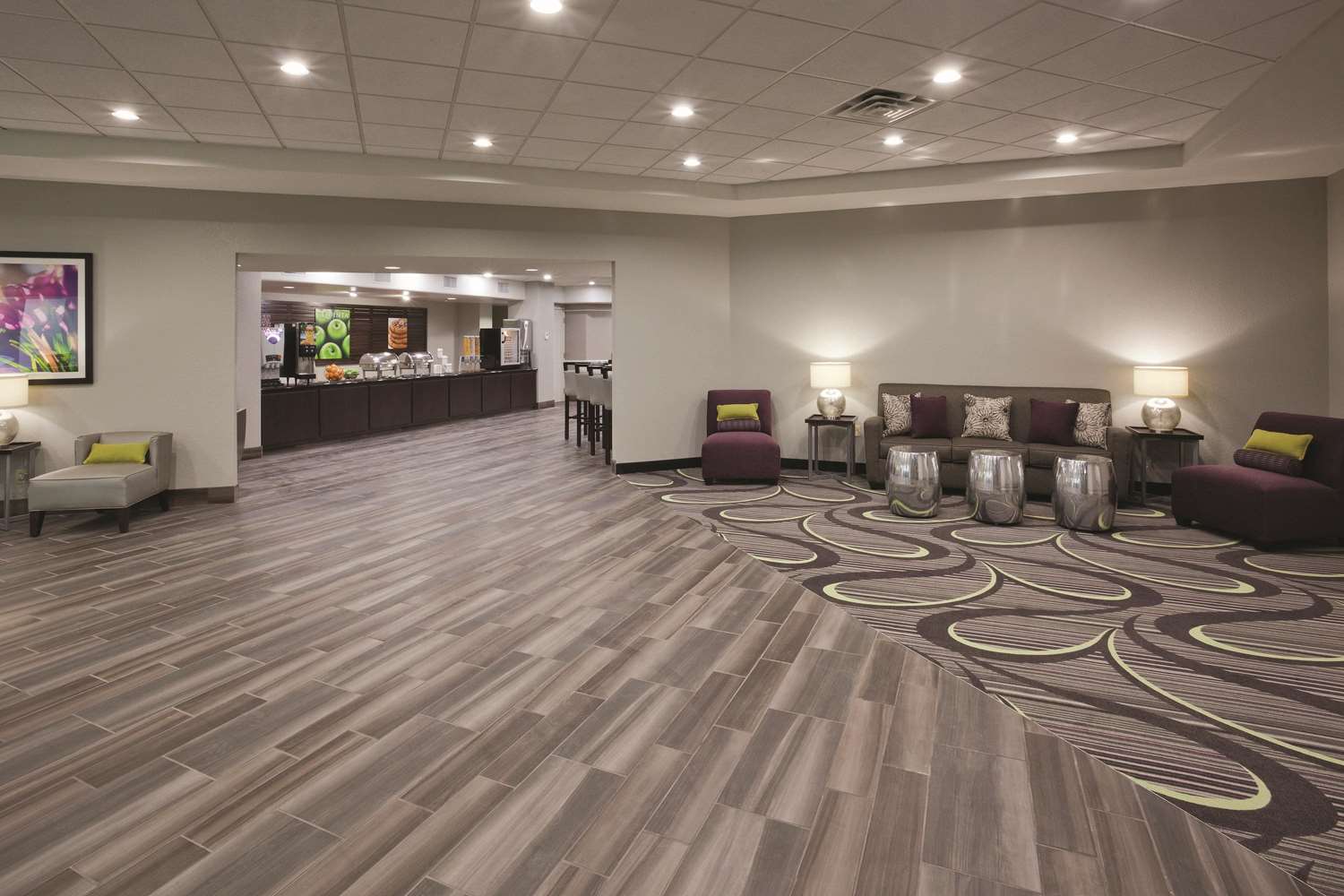 La Quinta Inn & Suites by Wyndham Minneapolis Bloomington W 34/52