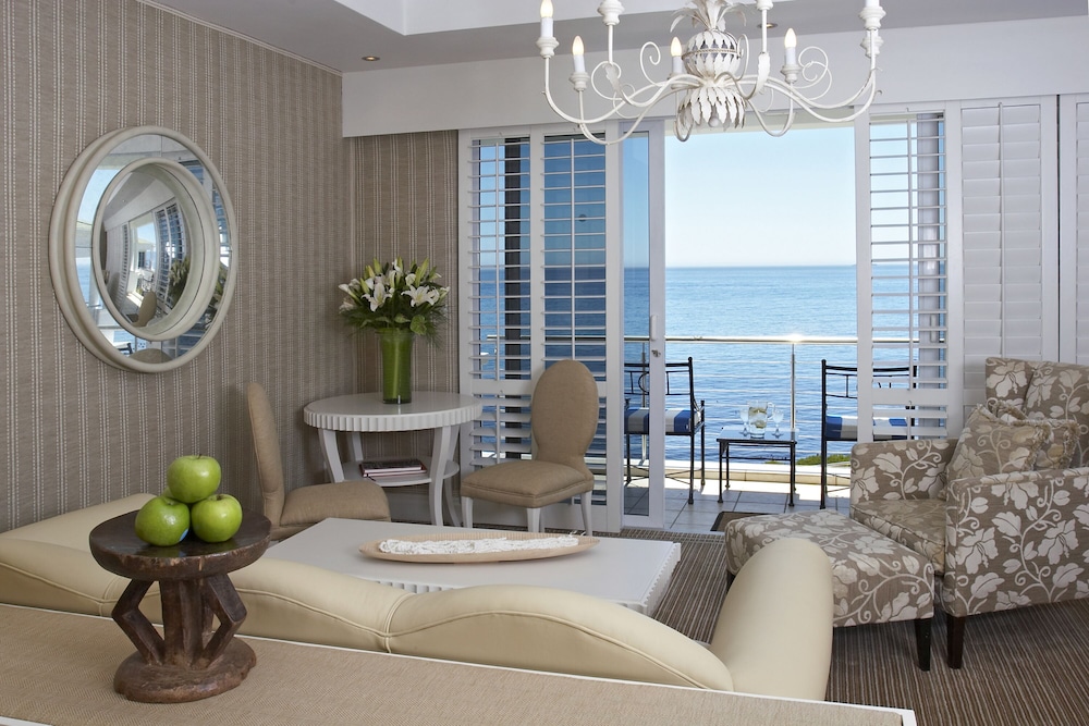 The Twelve Apostles Hotel And Spa 39/65
