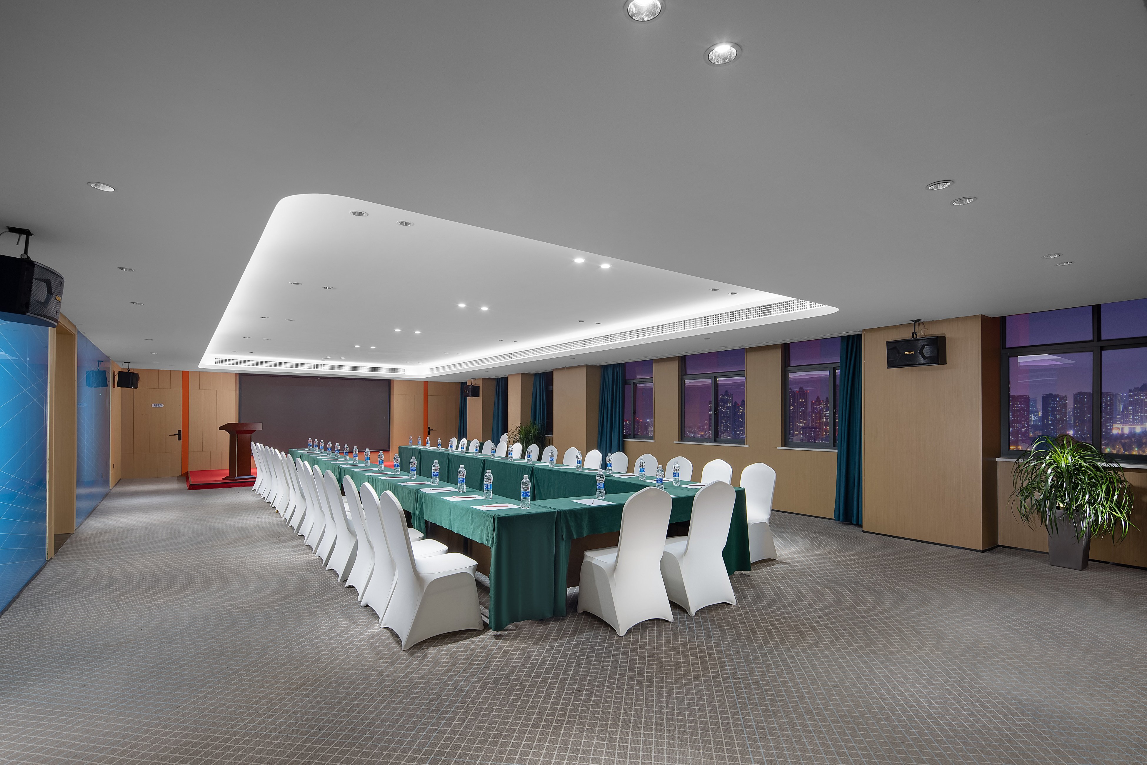 Holiday Inn Express Changsha South Railway Station 9/47