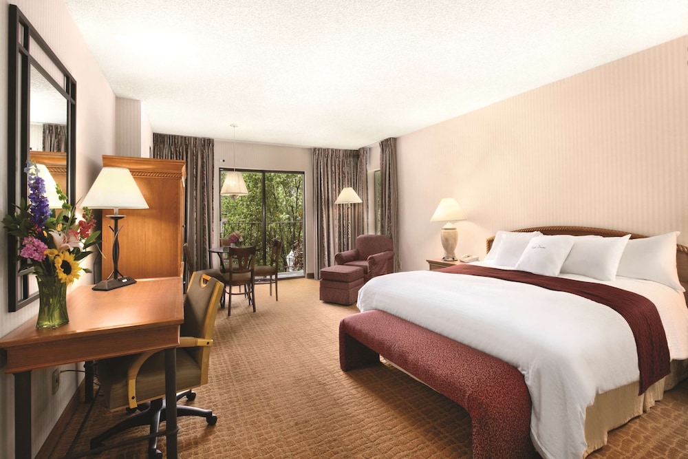 Doubletree By Hilton Durango 8/57