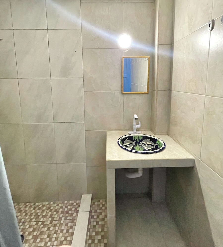 OYO Hotel Zihuatanejo Malibu 39/41