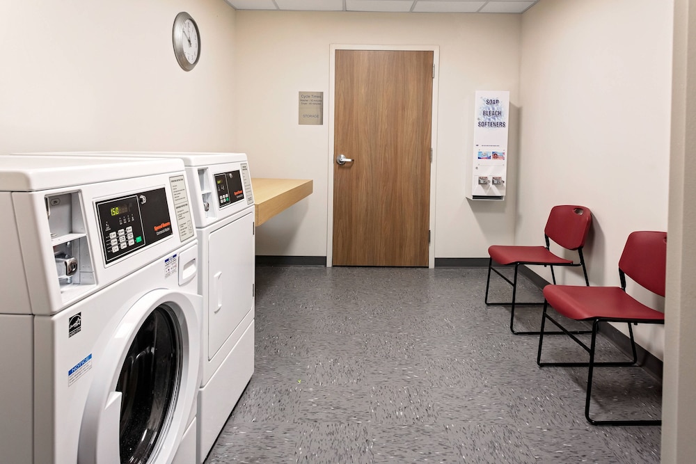 Fairfield Inn Suites Port Clinton Waterfront 22/32