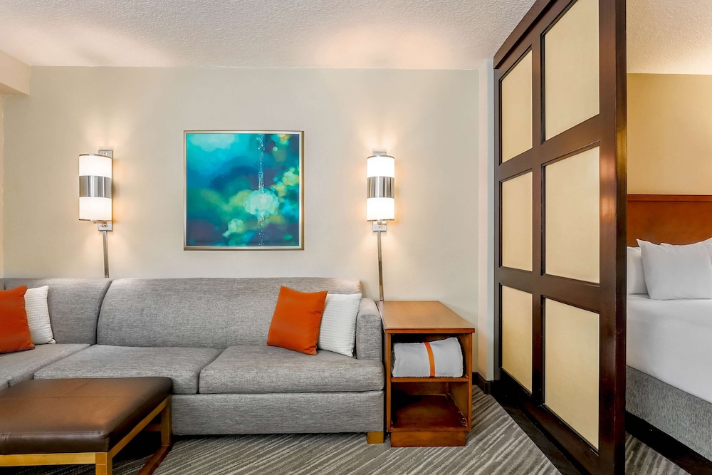 Hyatt Place Lake Mary Orlando North 35/53