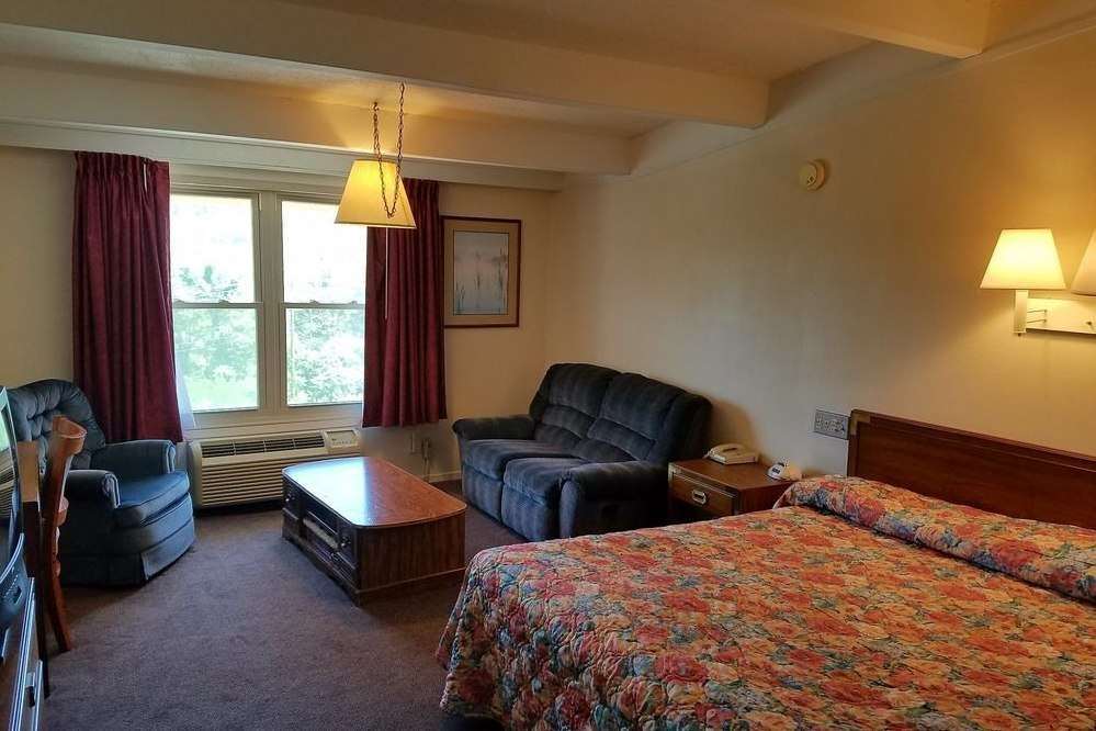 Baymont by Wyndham Cookeville 3/12