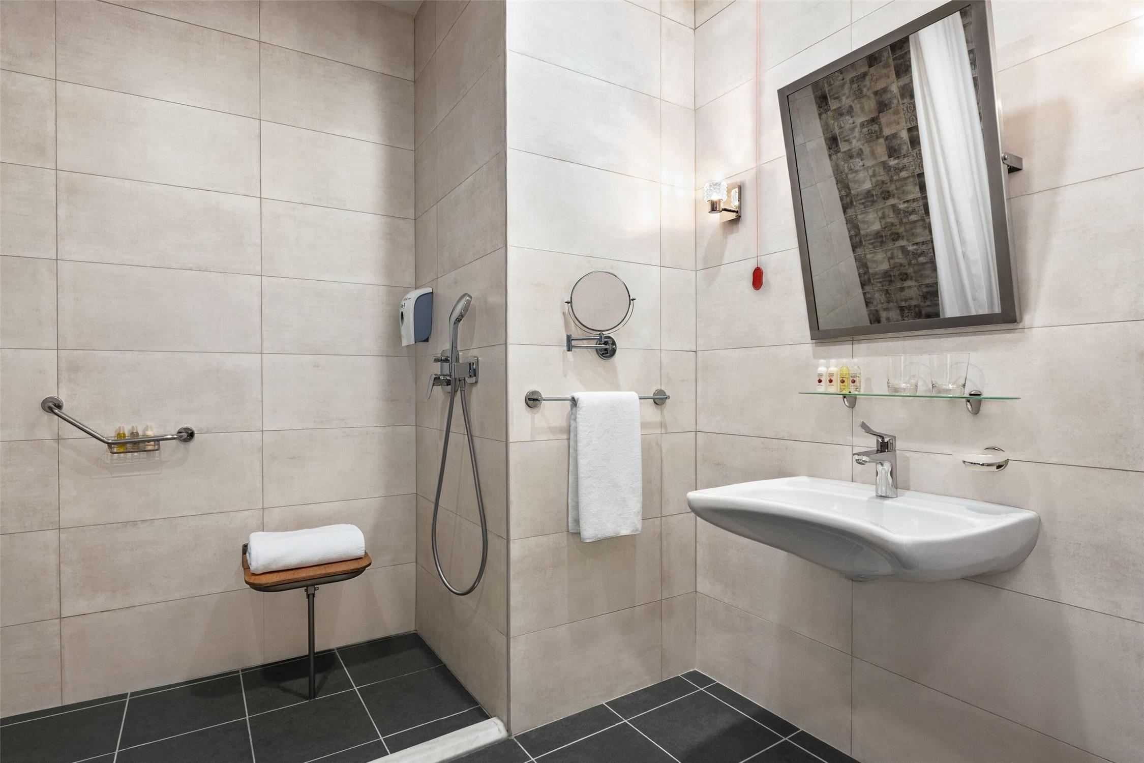 TRYP BY WYNDHAM ISTANBUL TOPKAPI 55/58
