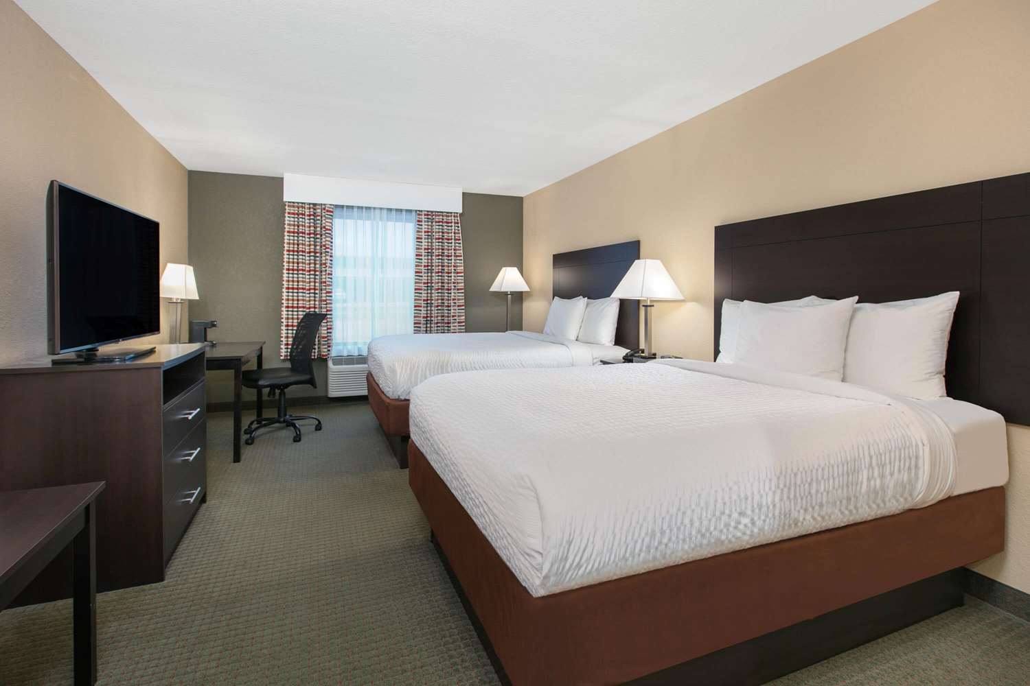 Days Inn And Suites By Wyndham Florence Jackson Area 18/50