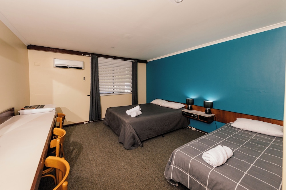 Yanchep Inn 10/41