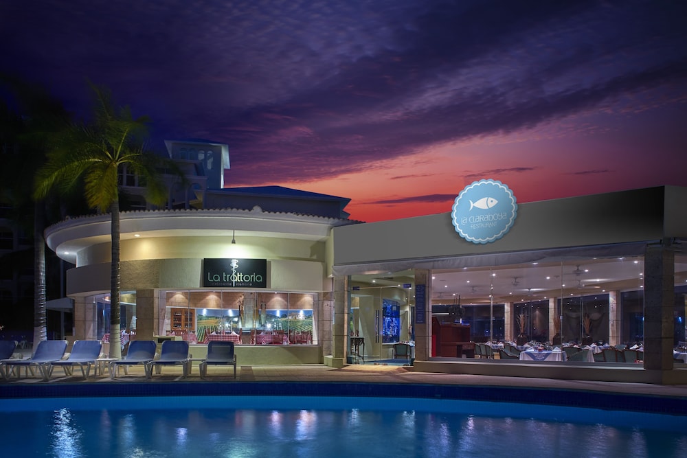 Occidental Costa Cancun 4/50