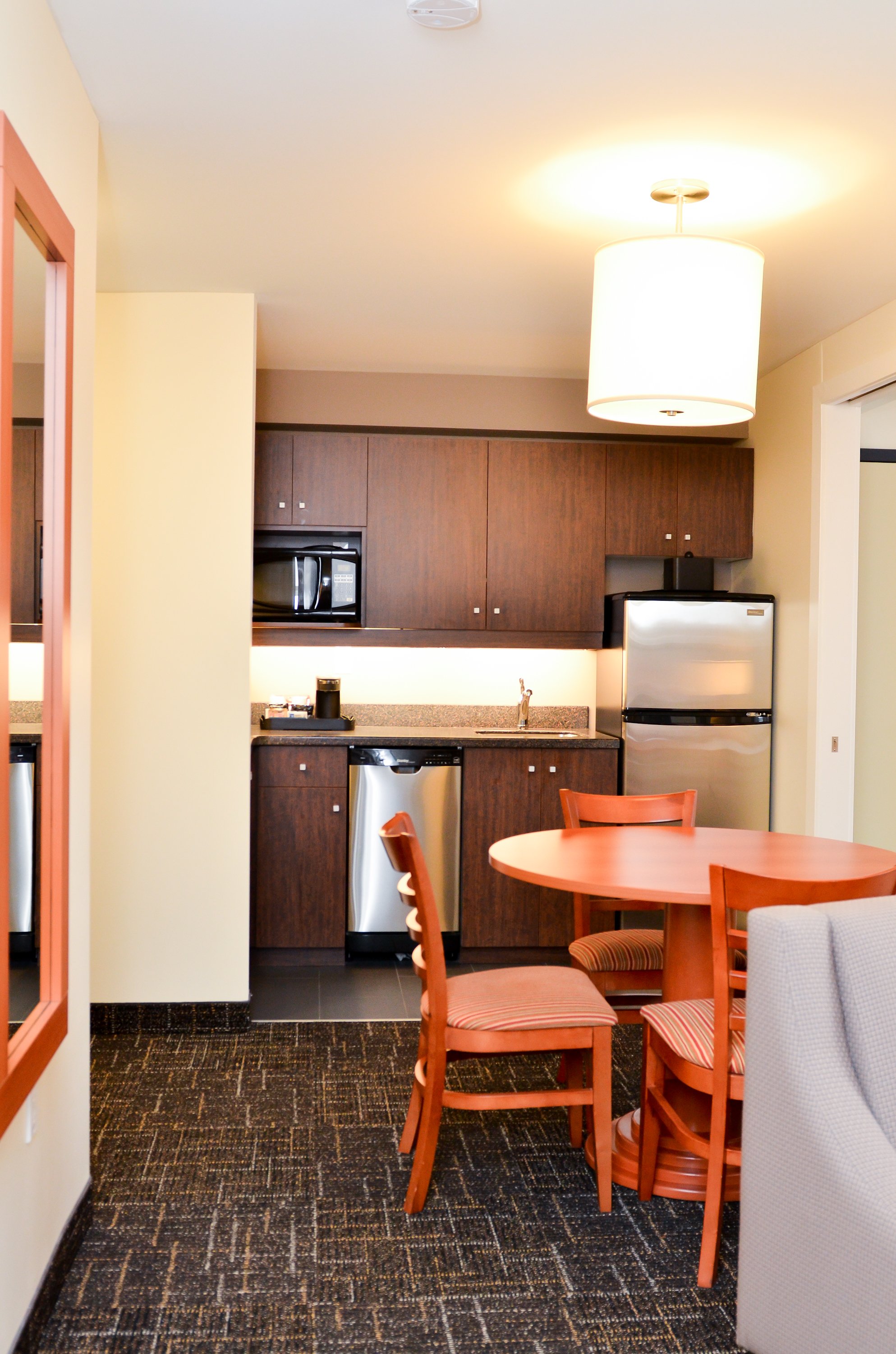 Best Western Thompson Hotel Suites 27/43