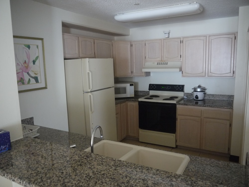 Aquarius Beach Tower 44/57