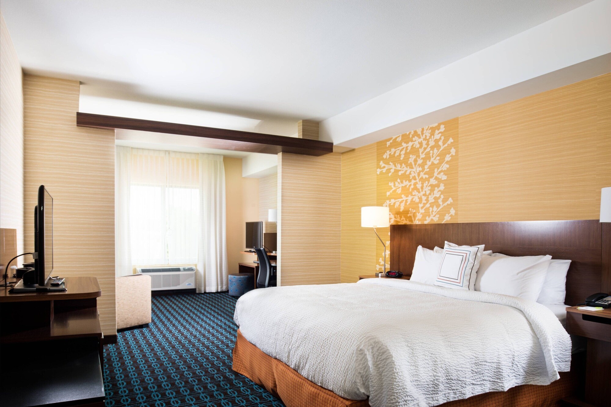 Room at Fairfield Inn Suites Rochester Mayo Clinic Area St Marys, ROCHESTER - MN