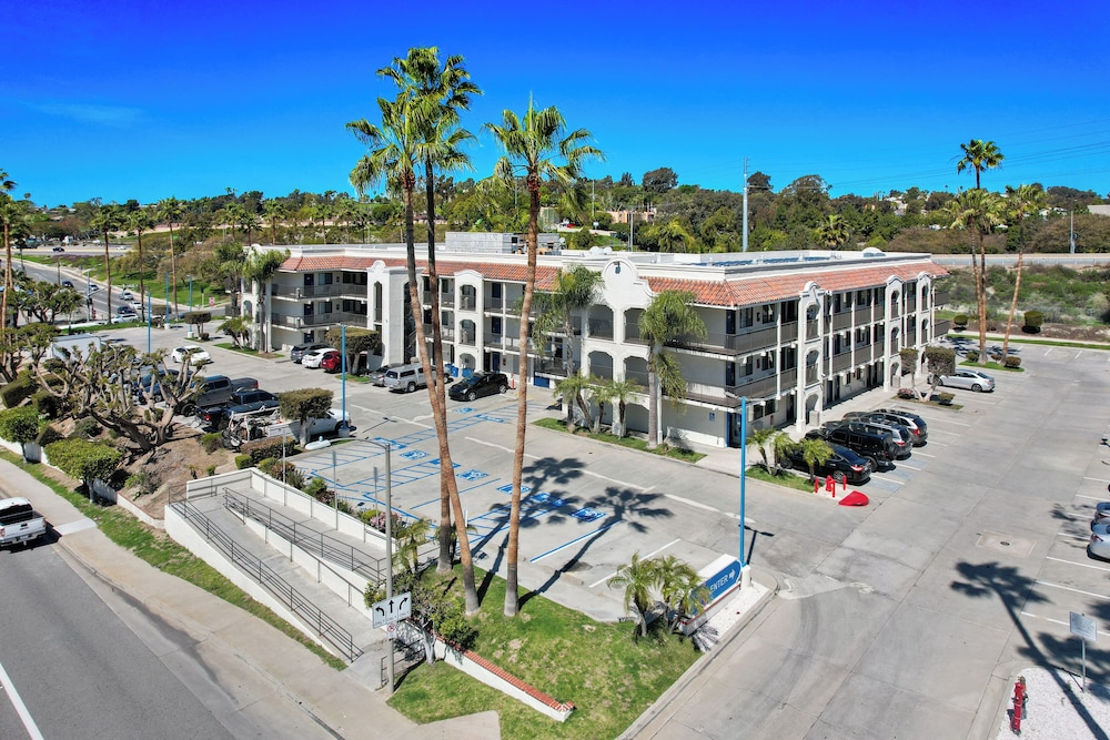 Motel6 Oceanside, CA 49/62