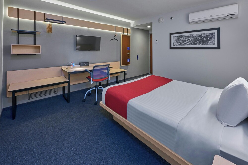City Express by Marriott Ciudad de Mexico Plaza Central 12/50