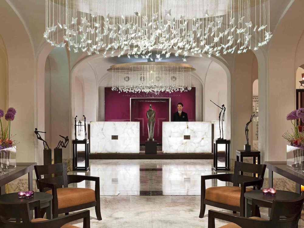 Sofitel Legend The Grand Hotel 10/82