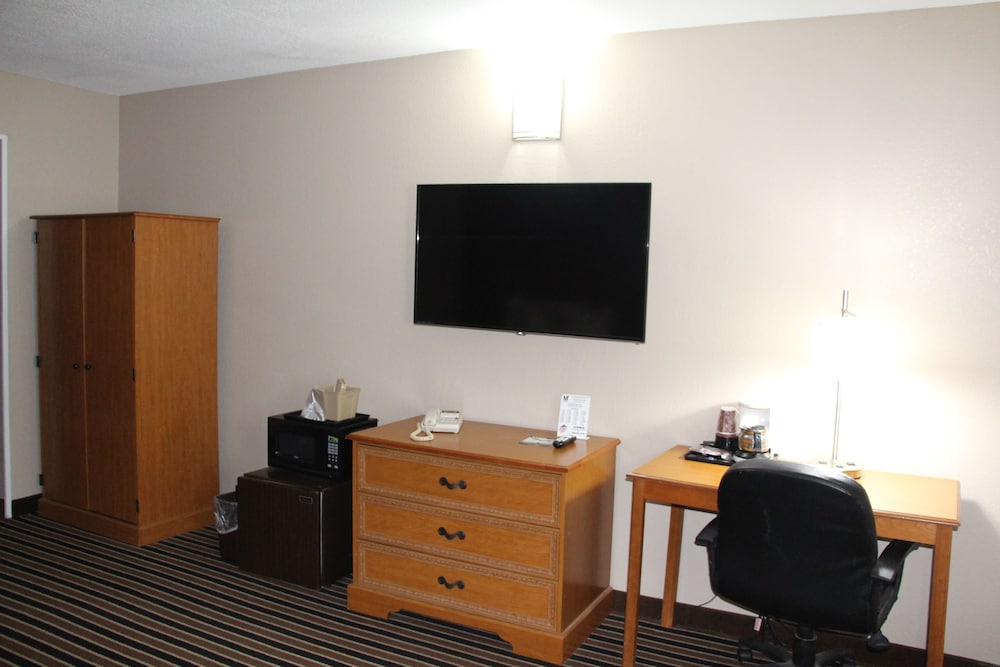 WESTBRIDGE INN AND SUITES 29/39
