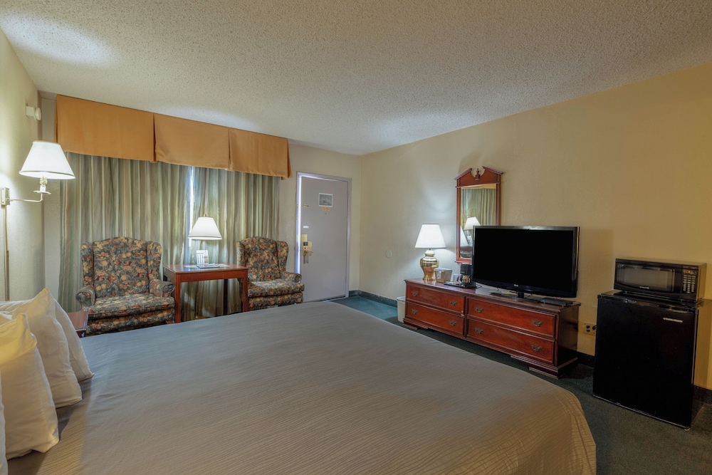 Royal Holiday Motel By Belvilla Gallup I-40 19/50