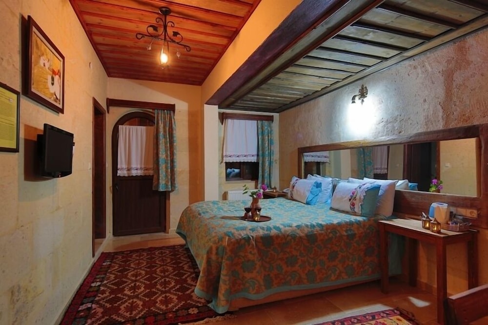 STANDARD, DOUBLE OR TWIN BED