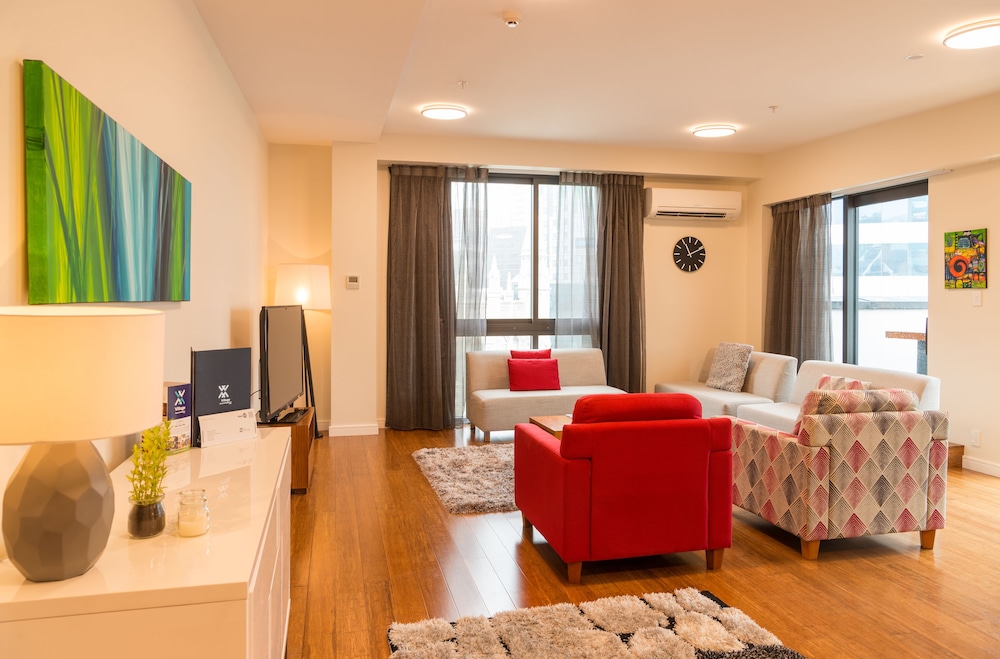 Boulcott Suites 42/70