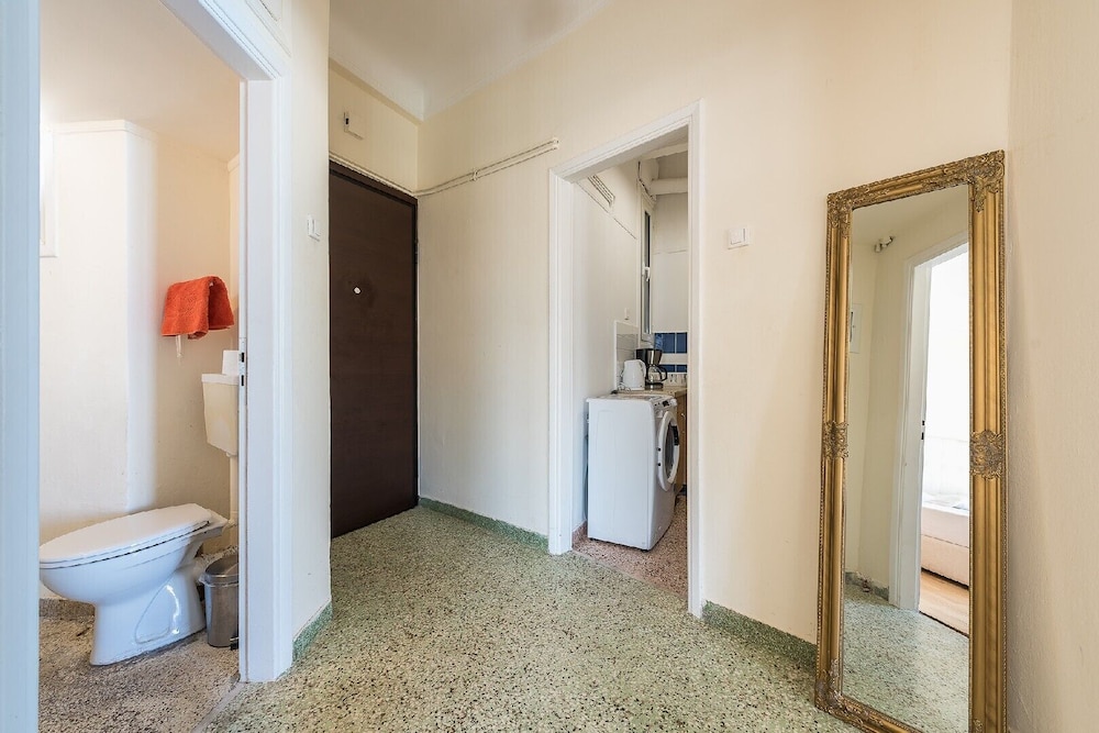2 Bedrooms, Apartment, 2 Double and Twin Beds, Sofa, Kitchen، Super Paradise Apartments 7/10