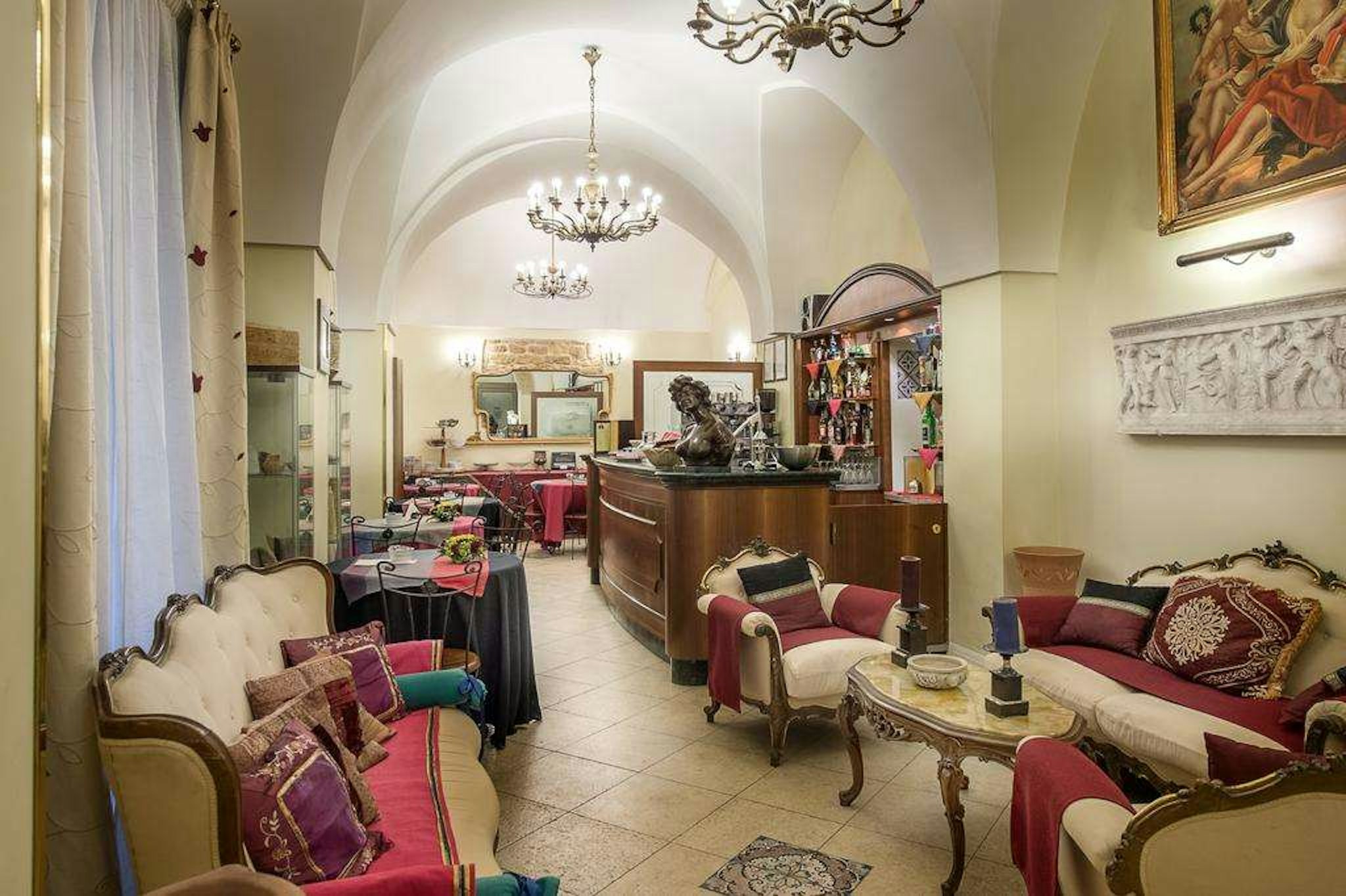 Akropolis Hotel 41/63