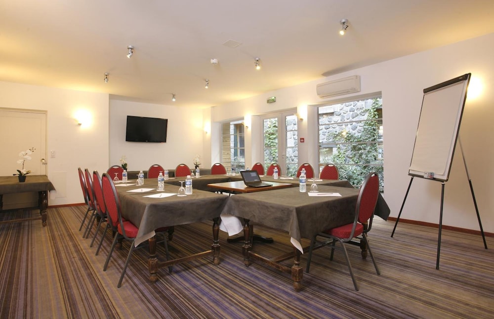 The Originals Aurillac Grand Hotel Saint Pierre 58/67