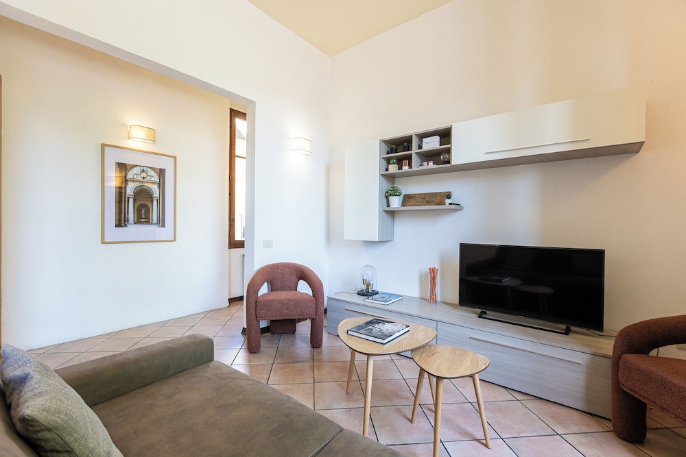 Rental In Rome Rosselli Palace Apartment 2 33/50