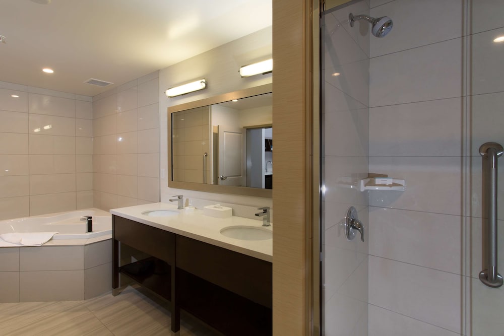 Hampton Inn By Hilton Lloydminster 16/49