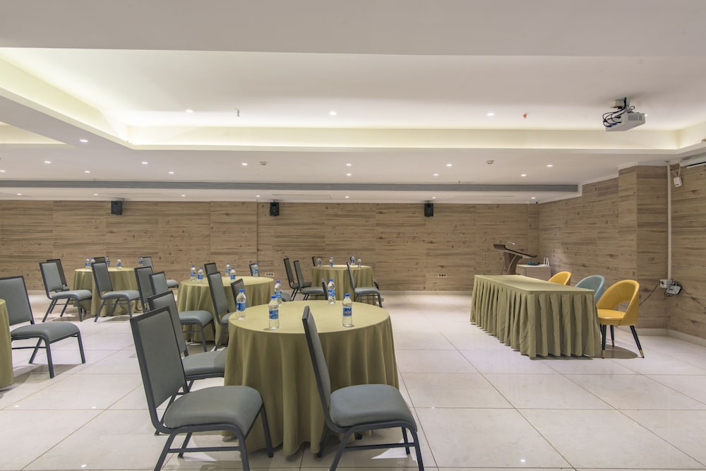 The Fern Residency, Calangute, Goa 42/60