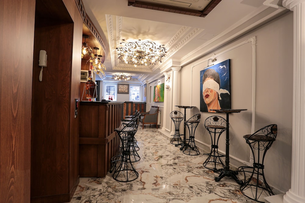 Arach Hotel Harbiye 66/73