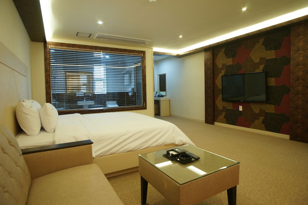 Hotel W Shinjeju 25/31