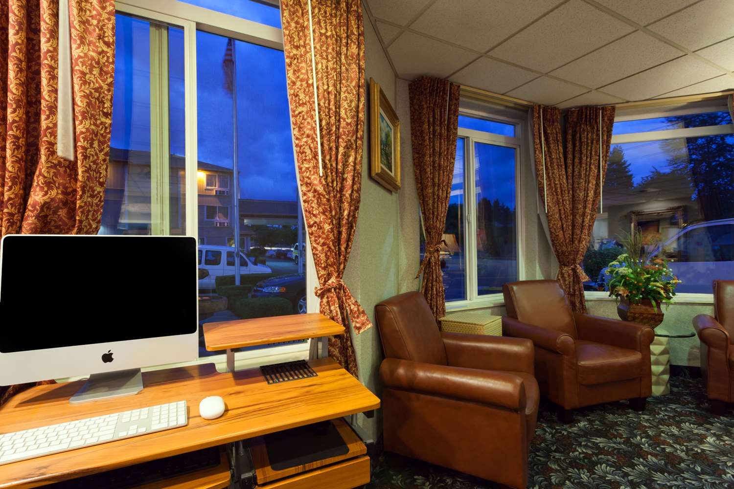 Ramada By Wyndham Seatac Airport North 8/12