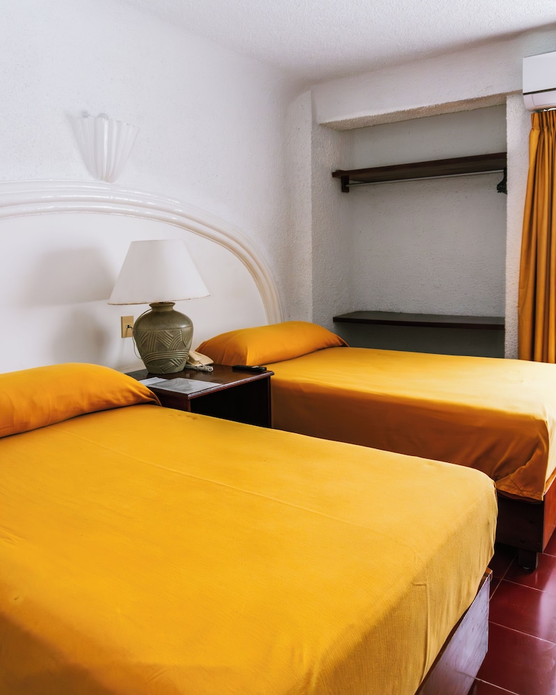 Antillano Hotel 23/60