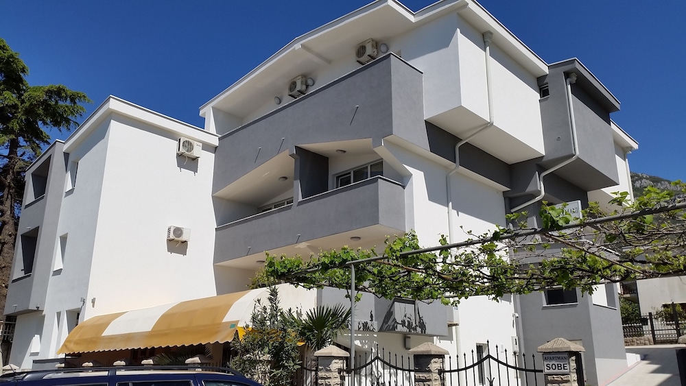 Apartments Kojic 2/75