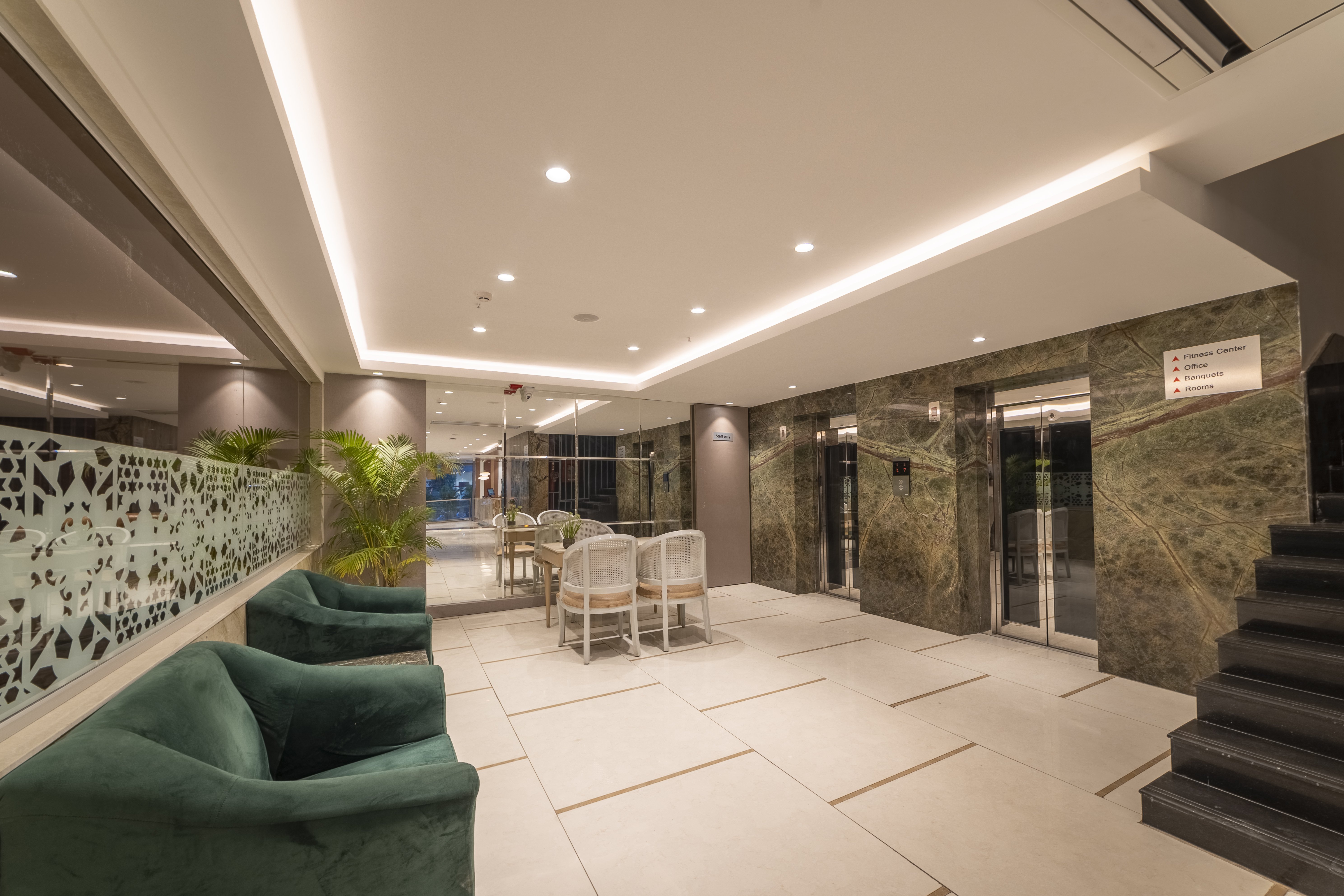 Hotel Manorama 43/57